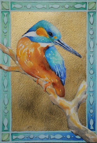 Aquarellbild eines Eisvogels in Blau und Orange mit goldenem Hintergrund und türkisfarbener Schmuckbordüre